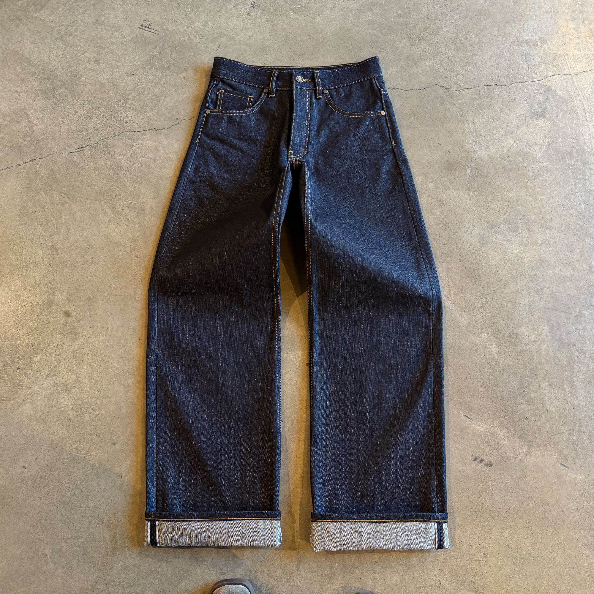 Tokyo Jeans | Straight-Wide | 15.5oz Selvedge - Image 4