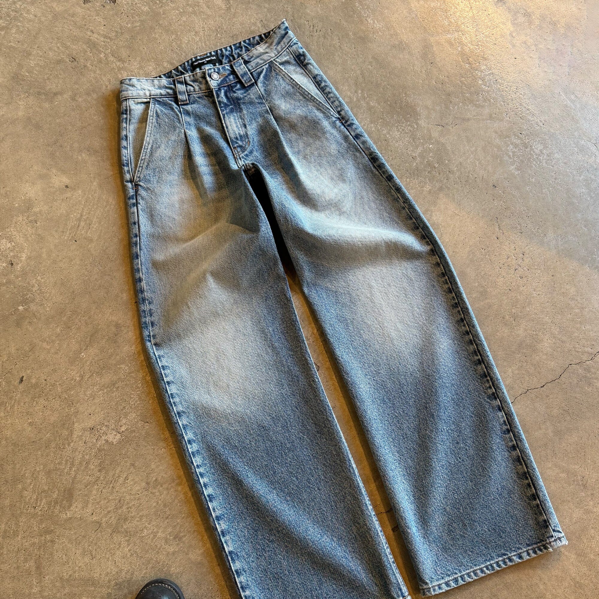 Shibuya Pleated Jeans | Straight-Wide Leg - Image 6