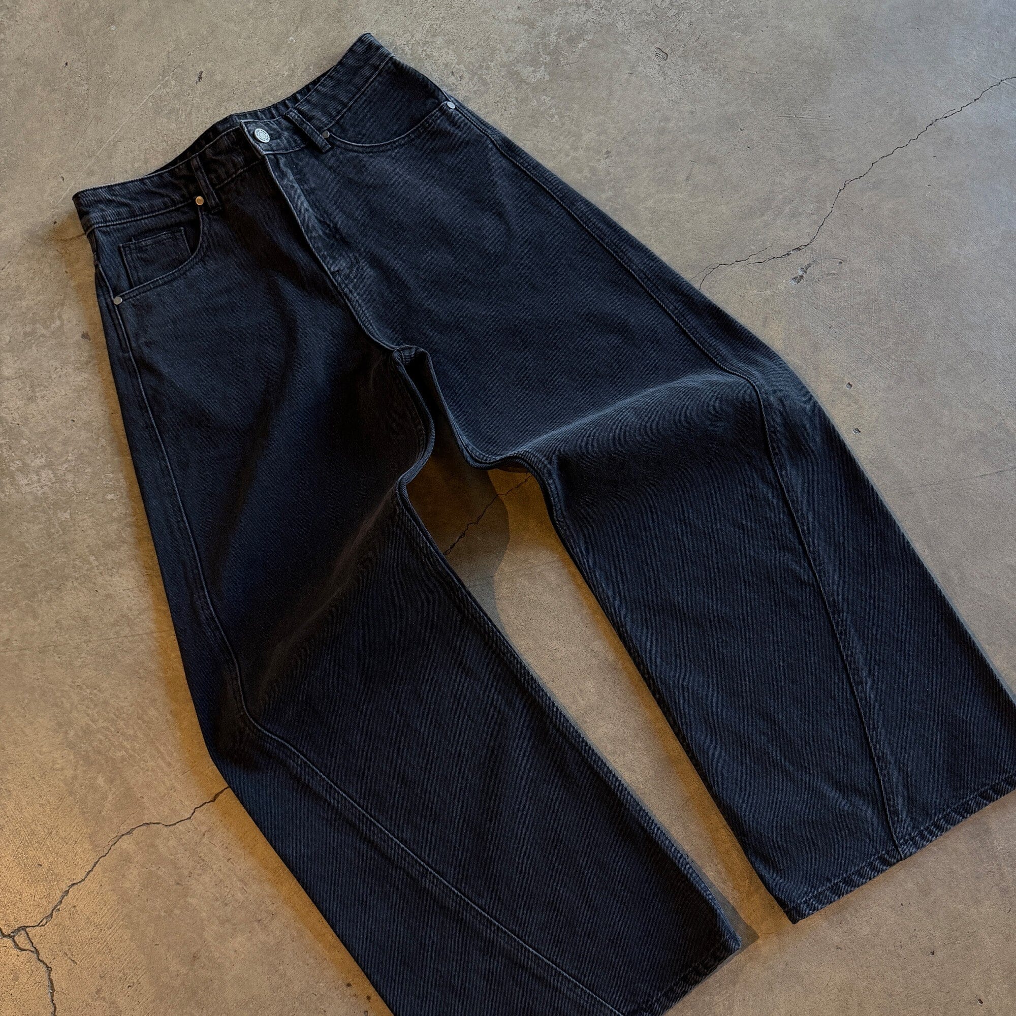 Twisted Tokyo Jeans | Baggy. Wide-Leg - Image 6